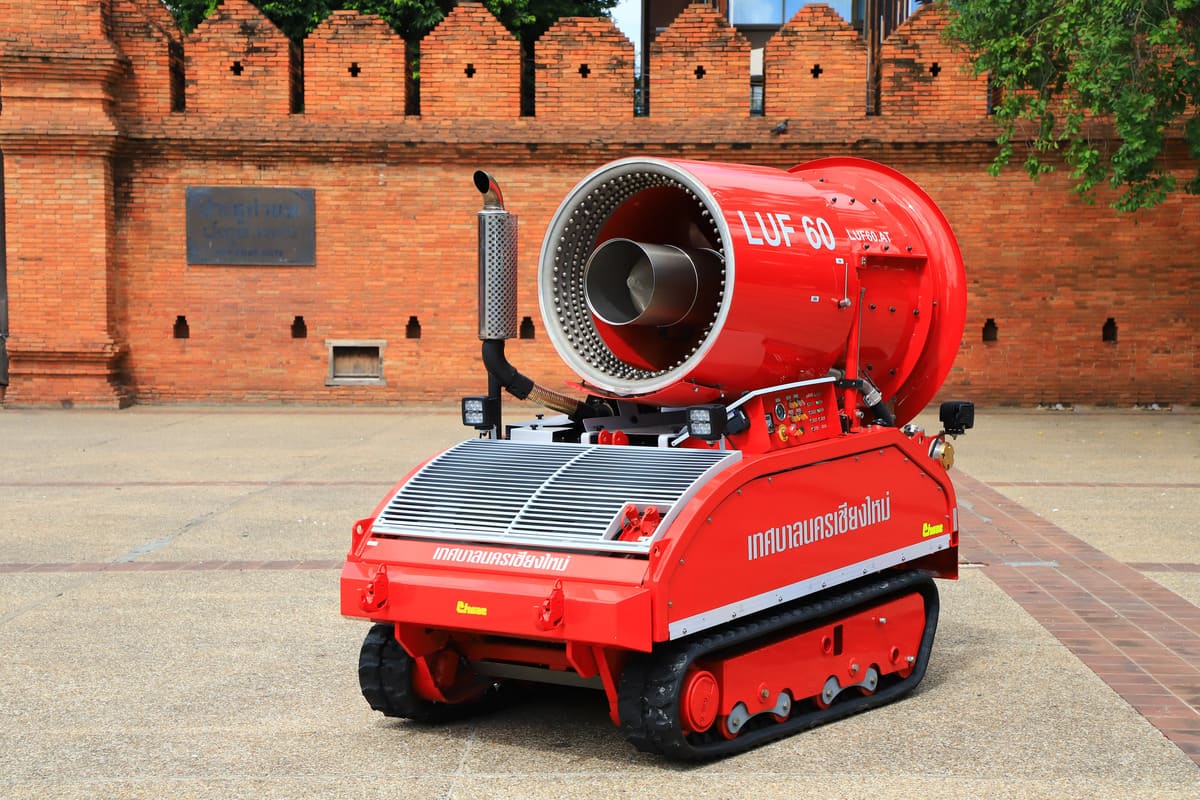 LUF 60 Fire Fighting Robot