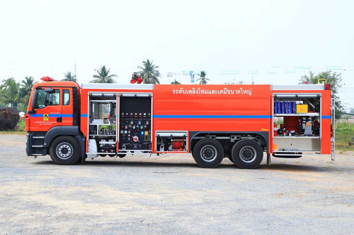 Foam & Chemical Fire Truck