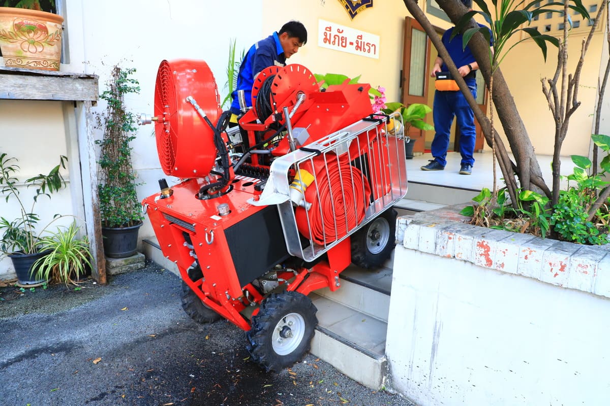 Compact Fire Fighting Robot